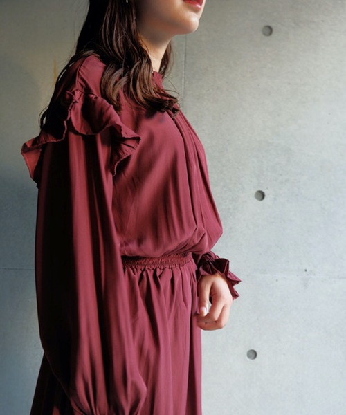 FUN.TRINITY（ファン トリニティー）の「肩フリルワンピース