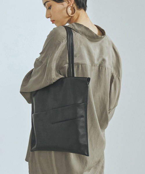 TOPKAPI（トプカピ）の「スムースフラット A4 トートバッグ（トートバッグ・レディース・ブラック/キャメル/クリーム・FREE）」の2枚目の写真