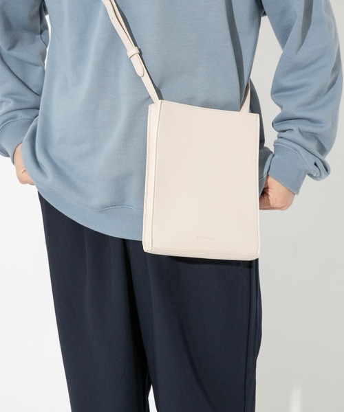 ITEMS URBANRESEARCH（アイテムズ アーバンリサーチ）の「ボックスショルダーバッグ（ショルダーバッグ・レディース・ブラック/グレー/オフホワイト・-）」の15枚目の写真