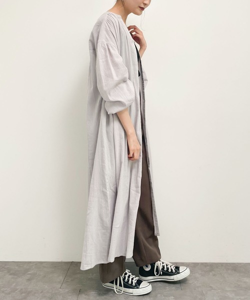 earth music&ecology（アースミュージックアンドエコロジー）の「【WEB限定】Vネックロングシャツワンピース ＊（ワンピース・レディース・チャコールグレー/ライトグレー/オフホワイト/ライトグリーン系2・FREE）」の7枚目の写真