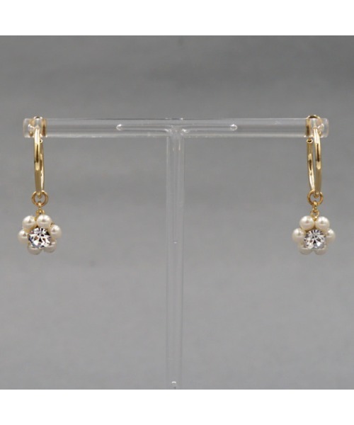 flower(フラワー)の「パールフラワーイヤリング(イヤリング・レディース・ゴールド・FREE)」の10枚目の写真