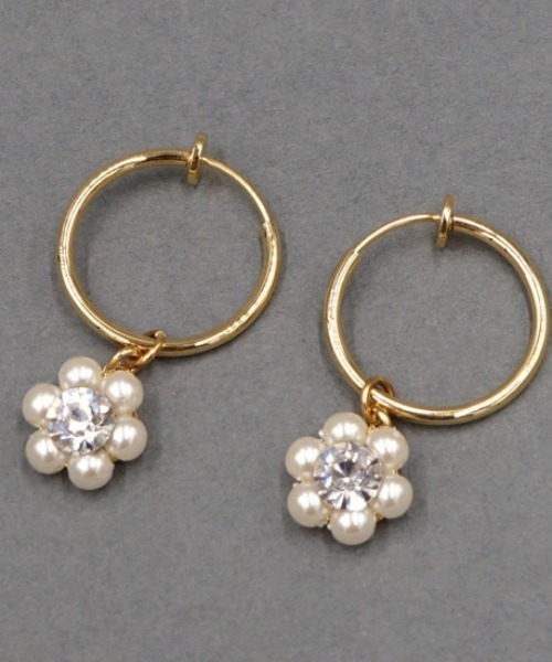 flower(フラワー)の「パールフラワーイヤリング(イヤリング・レディース・ゴールド・FREE)」の11枚目の写真