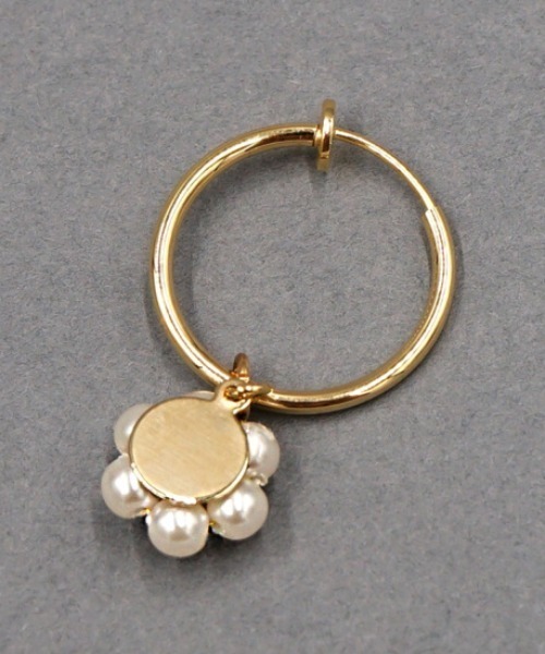 flower(フラワー)の「パールフラワーイヤリング(イヤリング・レディース・ゴールド・FREE)」の12枚目の写真