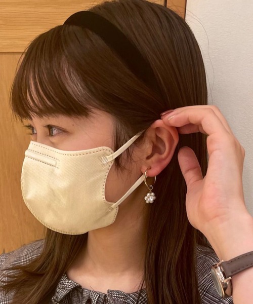 flower(フラワー)の「パールフラワーイヤリング(イヤリング・レディース・ゴールド・FREE)」の7枚目の写真