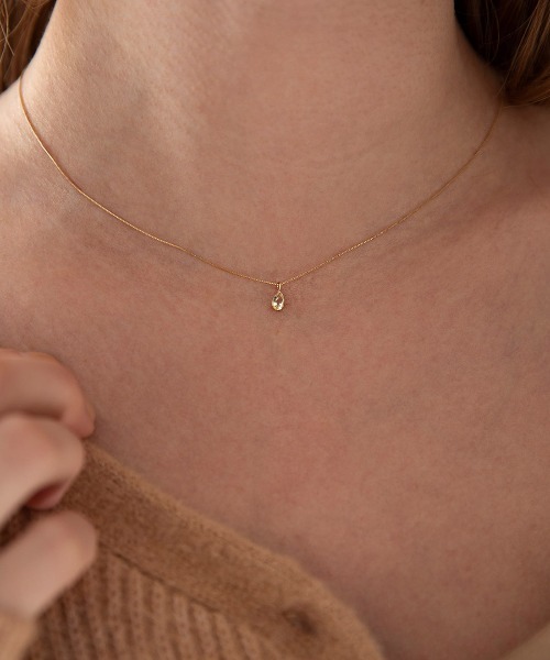 mangata（モンガータ）の「10K  Larmes necklace（ネックレス・レディース・イエロー/パープル・FREE）」の4枚目の写真