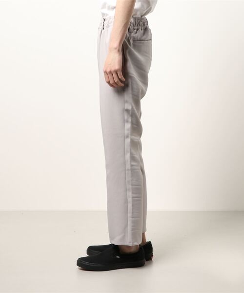 SPINNS（スピンズ）の「TR素材イージーフレアパンツ（スラックス・メンズ・ブラック/ブラウン/グレー/オフホワイト・M/L）」の15枚目の写真