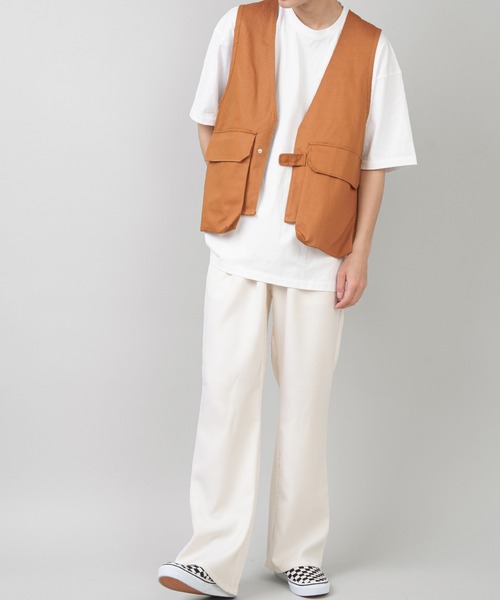 SPINNS（スピンズ）の「TR素材イージーフレアパンツ（スラックス・メンズ・ブラック/ブラウン/グレー/オフホワイト・M/L）」の11枚目の写真