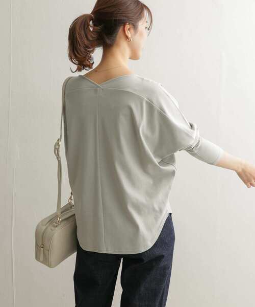 URBAN RESEARCH DOORS（アーバンリサーチドアーズ）の「Vネックドルマンカットソー（Tシャツ/カットソー・レディース・グレー系その他/ネイビー/ライトベージュ・ONE）」の4枚目の写真