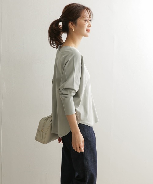 URBAN RESEARCH DOORS（アーバンリサーチドアーズ）の「Vネックドルマンカットソー（Tシャツ/カットソー・レディース・グレー系その他/ネイビー/ライトベージュ・ONE）」の7枚目の写真