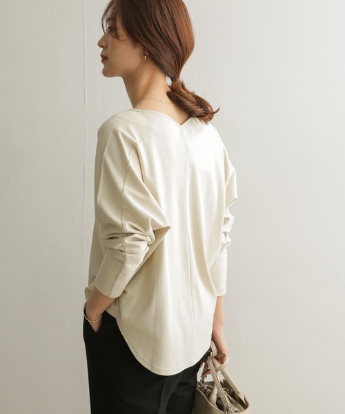 URBAN RESEARCH DOORS（アーバンリサーチドアーズ）の「Vネックドルマンカットソー（Tシャツ/カットソー・レディース・グレー系その他/ネイビー/ライトベージュ・ONE）」の12枚目の写真