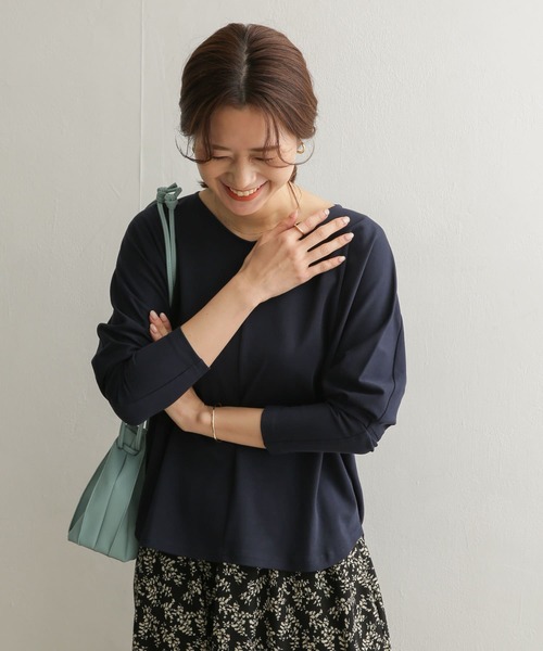 URBAN RESEARCH DOORS（アーバンリサーチドアーズ）の「Vネックドルマンカットソー（Tシャツ/カットソー・レディース・グレー系その他/ネイビー/ライトベージュ・ONE）」の20枚目の写真