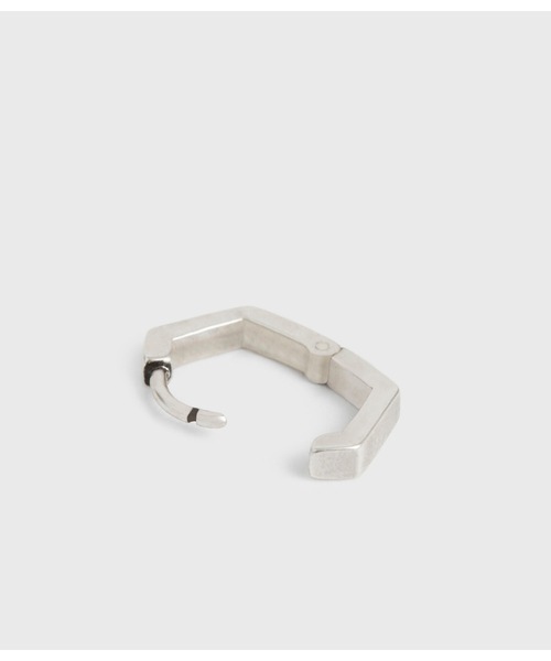 ALLSAINTS(オールセインツ)の「HEX STERLING SILVER HOOP | HEX スターリング シルバー フープ・ピアス(ピアス(片耳用)・メンズ・シルバー・ONE SIZE)」の4枚目の写真