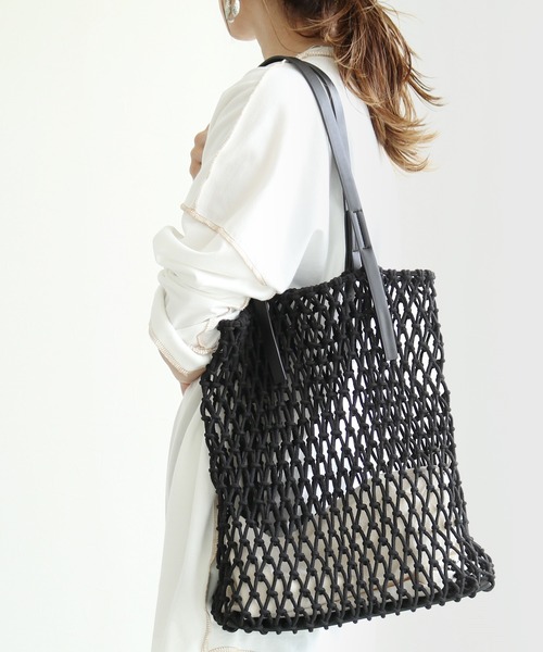 reca（レカ）の「マクラメフラットトート（トートバッグ・レディース・ホワイト/ブラック/キャメル・ONE SIZE）」の2枚目の写真