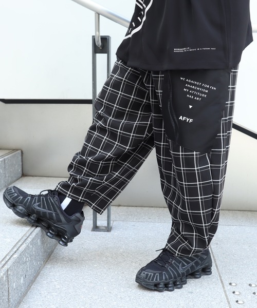 AFYF（エーエフワイエフ）の「AFYF ICON ALADIN PANT/デニム&ポリ イコンアラジンワイドパンツ（デニムパンツ・メンズ・ブラック/ブラック系その他/グレー系その他/ケミカルウォッシュ/ブラック系その他2/インディゴブルー/ライトインディゴブルー/ブラック系その他3/ブラック系その他4/グリーン・FREE）」の3枚目の写真