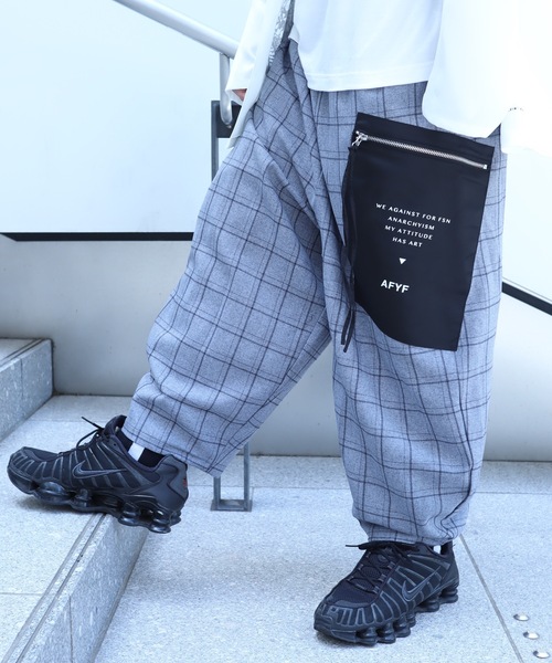 AFYF（エーエフワイエフ）の「AFYF ICON ALADIN PANT/デニム&ポリ イコンアラジンワイドパンツ（デニムパンツ・メンズ・ブラック/ブラック系その他/グレー系その他/ケミカルウォッシュ/ブラック系その他2/インディゴブルー/ライトインディゴブルー/ブラック系その他3/ブラック系その他4/グリーン・FREE）」の6枚目の写真