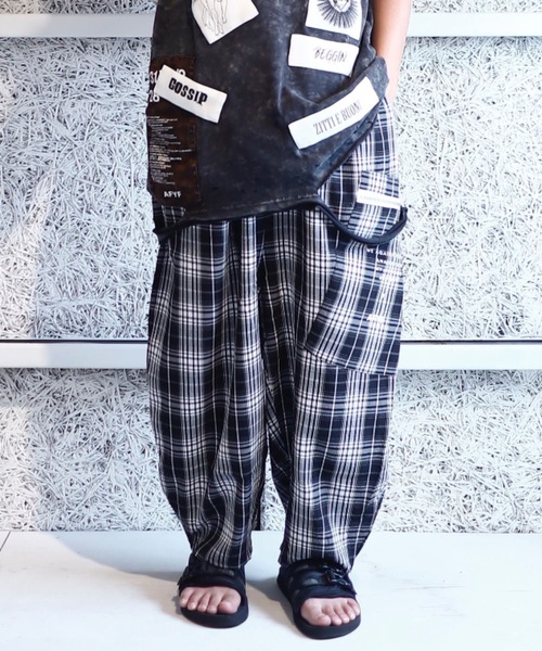 AFYF（エーエフワイエフ）の「AFYF ICON ALADIN PANT/デニム&ポリ イコンアラジンワイドパンツ（デニムパンツ・メンズ・ブラック/ブラック系その他/グレー系その他/ケミカルウォッシュ/ブラック系その他2/インディゴブルー/ライトインディゴブルー/ブラック系その他3/ブラック系その他4/グリーン・FREE）」の5枚目の写真