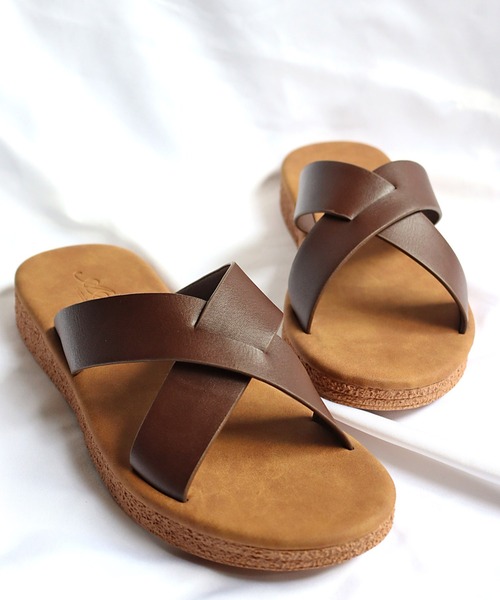 AAA+（サンエープラス）の「[軽量・滑りにくい]クロスフラットコンフォートサンダル（サンダル・レディース・ブラック/ダークブラウン/ベージュ・S/M/L/LL）」の9枚目の写真