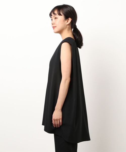 TITE IN THE STORE（ティテ　インザ　ストア）の「ショルダータックベスト（Tシャツ/カットソー・レディース・ブラック・38）」の2枚目の写真