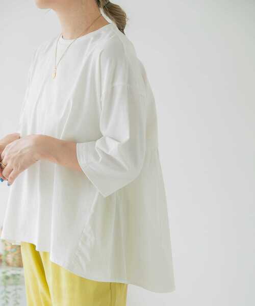 ITEMS URBANRESEARCH(アイテムズ アーバンリサーチ)の「バックギャザーTシャツ(Tシャツ/カットソー・レディース・ブラック/オフホワイト/グレー系その他/チャコールグレー/キャメル・FREE)」の16枚目の写真