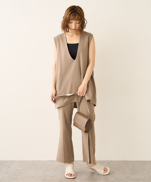 Lui's（ルイス）の「スプリットレザー フラップミニショルダーバッグ（ショルダーバッグ・メンズ・ブラック/グレイッシュベージュ/ホワイト/グリーン/グレー/ブラウン・FREE）」の15枚目の写真