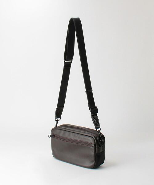 green label relaxing（グリーンレーベルリラクシング）の「＜green label relaxing＞ レザー FUNCTIONAL ショルダーバッグ（ショルダーバッグ・メンズ・ブラック/ダークブラウン・FREE）」の7枚目の写真