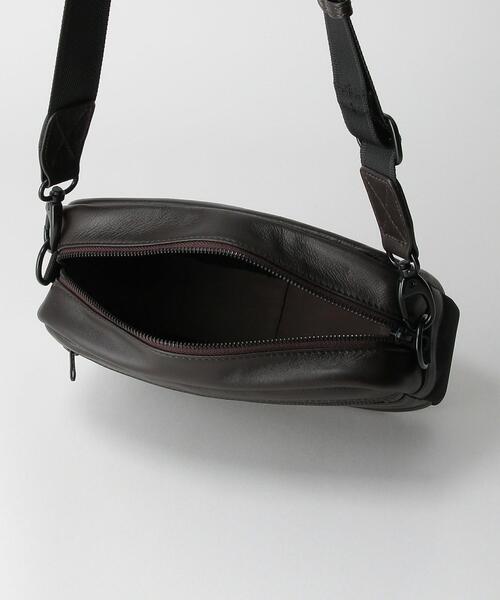 green label relaxing（グリーンレーベルリラクシング）の「＜green label relaxing＞ レザー FUNCTIONAL ショルダーバッグ（ショルダーバッグ・メンズ・ブラック/ダークブラウン・FREE）」の3枚目の写真
