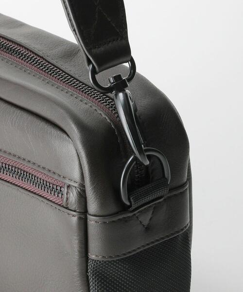 green label relaxing（グリーンレーベルリラクシング）の「＜green label relaxing＞ レザー FUNCTIONAL ショルダーバッグ（ショルダーバッグ・メンズ・ブラック/ダークブラウン・FREE）」の12枚目の写真