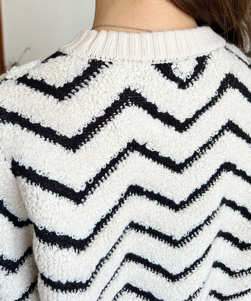 moment+（モーメントプラス）の「【累計販売枚数1万枚突破！】6G ヘリンボーン柄ジャガードニットプルオーバー（ニット/セーター・レディース・ブラック/チャコールグレー/ブラウン/グレイッシュベージュ/ライトグリーン/オレンジ/イエロー×グリーン・FREE/L/M）」の15枚目の写真