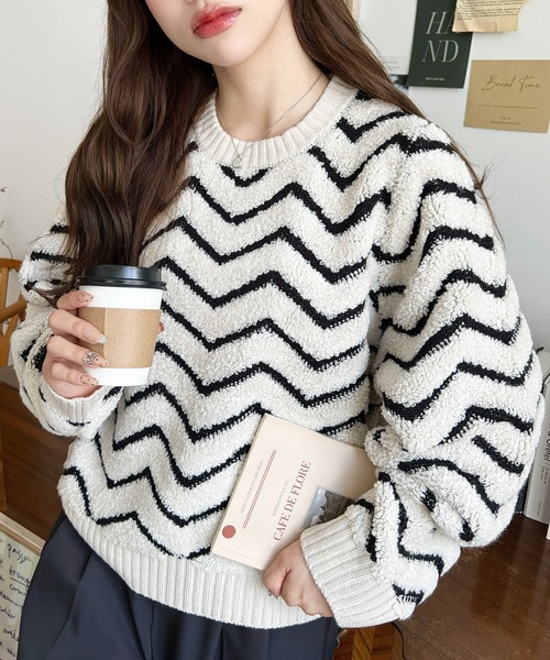 moment+（モーメントプラス）の「【累計販売枚数1万枚突破！】6G ヘリンボーン柄ジャガードニットプルオーバー（ニット/セーター・レディース・ブラック/チャコールグレー/ブラウン/グレイッシュベージュ/ライトグリーン/オレンジ/イエロー×グリーン・FREE/L/M）」の9枚目の写真