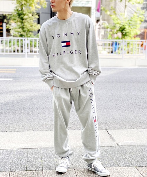 Hilfiger ヒルフィガー トミー Tommy Hilfiger トミーヒルフィガー のファッション Hilfiger スウェット セール Shirt Sweat Essential Sweat メンズ スウェット ロゴ スウェット シャツ エッセンシャル Logo Tommy