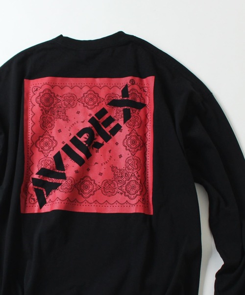 AVIREX(アヴィレックス)の「【直営店限定】バンダナプリント ボックス ロゴ 長袖 Tシャツ / BANDANA PRINT BOX LOGO LS T-SHIRT/アヴィレックス/AVIREX(Tシャツ/カットソー・レディース・ブラック/ブラック系その他/レッド/クリアレッド・MEDIUM/LARGE/X-LARGE/XX-LARGE)」の1枚目の写真