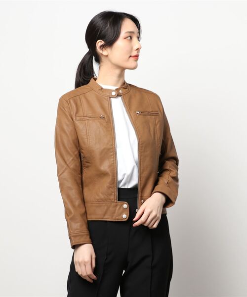 STYLEBLOCK(スタイルブロック)の「PUレザーシングルライダースジャケット(ライダースジャケット・レディース・ベージュ/アッシュグレー/キャメル/ブラック・L/M)」の4枚目の写真
