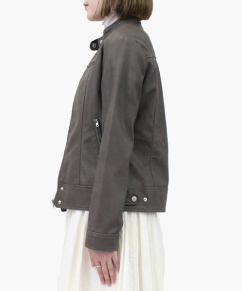 STYLEBLOCK(スタイルブロック)の「PUレザーシングルライダースジャケット(ライダースジャケット・レディース・ベージュ/アッシュグレー/キャメル/ブラック・L/M)」の8枚目の写真