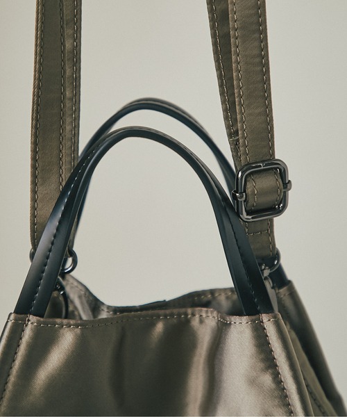 RIVE DROITE（リヴドロワ）の「【R.good(アールドットグッド)】A４ 3WAYサテンドロストトート（トートバッグ・レディース・ブラック/ベージュ・FREE）」の15枚目の写真