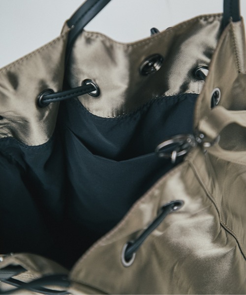 RIVE DROITE（リヴドロワ）の「【R.good(アールドットグッド)】A４ 3WAYサテンドロストトート（トートバッグ・レディース・ブラック/ベージュ・FREE）」の19枚目の写真