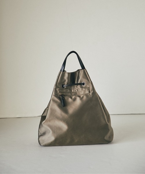 RIVE DROITE（リヴドロワ）の「【R.good(アールドットグッド)】A４ 3WAYサテンドロストトート（トートバッグ・レディース・ブラック/ベージュ・FREE）」の10枚目の写真