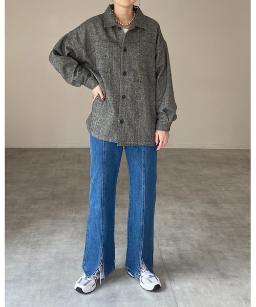 She's Closet(シーズクローゼット)の「ビッグシルエットヘリンボーン長袖シャツジャケット(ブルゾン・レディース・ブラック/ブラウン/グレー/ライトベージュ・FREE)」の5枚目の写真
