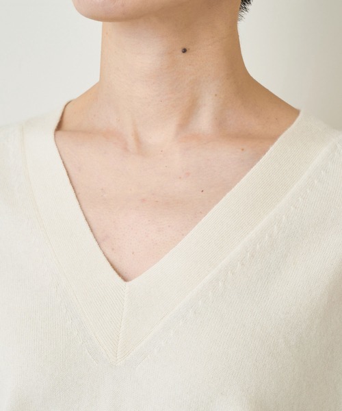 美品✨ ウィムガゼット カシミヤ100 ニット Vネック セール】カシミヤVネックプルオーバー（ニット/セーター）｜Whim