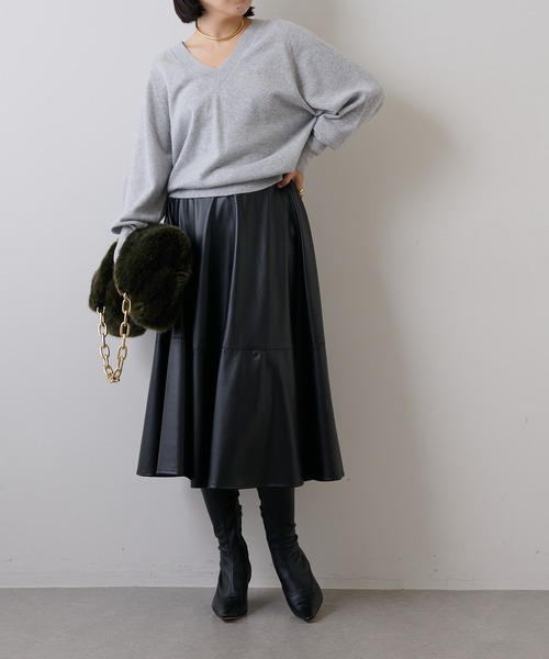 美品✨ ウィムガゼット カシミヤ100 ニット Vネック セール】カシミヤVネックプルオーバー（ニット/セーター）｜Whim