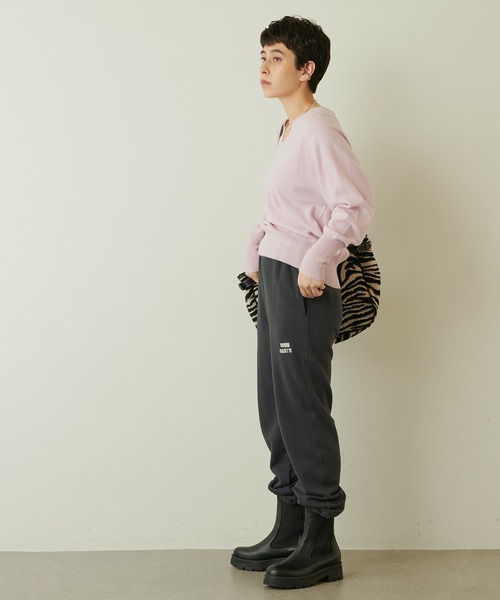 Whim Gazette（ウィムガゼット）の「カシミヤVネックプルオーバー