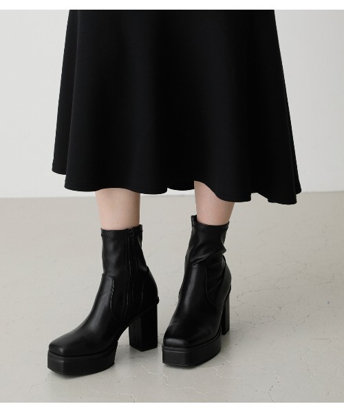 AZUL by moussy（アズールバイマウジー）の「PLATFORM STRETCH BOOTS/プラットフォームストレッチブーツ（ブーツ・レディース・ブラック・SMALL/MEDIUM/LARGE）」の4枚目の写真