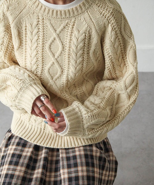 Chillfar（チルファー）の「3G手編み風ケーブルニット（ニット/セーター・レディース・ベージュ/ブラウン/レッド/アイボリー・FREE）」の21枚目の写真