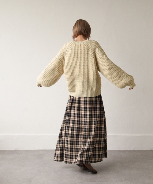 Chillfar（チルファー）の「3G手編み風ケーブルニット（ニット/セーター・レディース・ベージュ/ブラウン/レッド/アイボリー・FREE）」の18枚目の写真