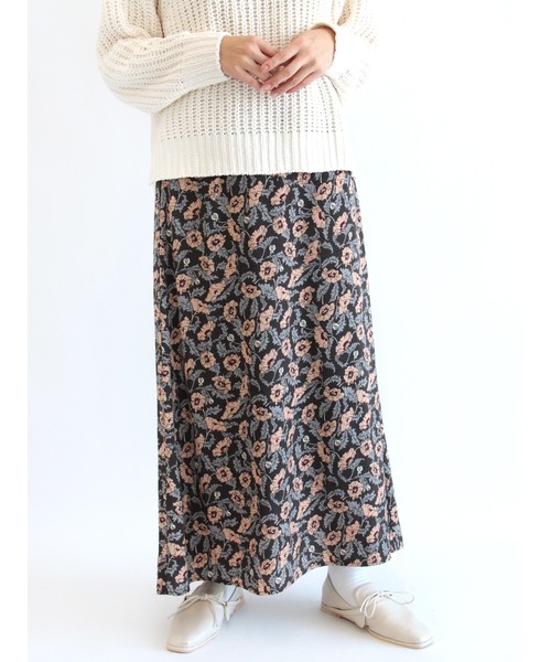 Lugnoncure（ルノンキュール）の「レトロ花柄ナロースカート（スカート・レディース・グレー/ネイビー/ボルドー・MEDIUM/LARGE）」の2枚目の写真