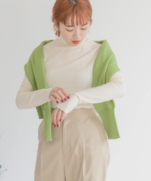 ITEMS URBANRESEARCH（アイテムズ アーバンリサーチ）の「タートルネックカットソー（Tシャツ/カットソー・レディース・カーキ/ブラック/アイボリー・FREE）」の5枚目の写真