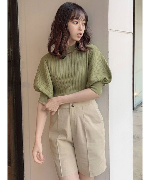 dazzlin(ダズリン)の「ハイウエストハーフパンツ(その他パンツ・レディース・その他1/ベージュ・SMALL/MEDIUM)」の1枚目の写真