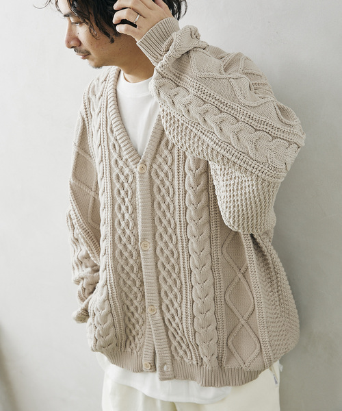 JOURNAL STANDARD relume（ジャーナルスタンダード　レリューム）の「【カーディガン+カットソーの2点SET】リサイクルポリ ケーブルカーディガン（カーディガン/ボレロ・メンズ・ホワイト/ベージュ/ブラック/ネイビー/グレー/キャメル/ブルー/ピンク/グリーン・LARGE/MEDIUM）」の4枚目の写真