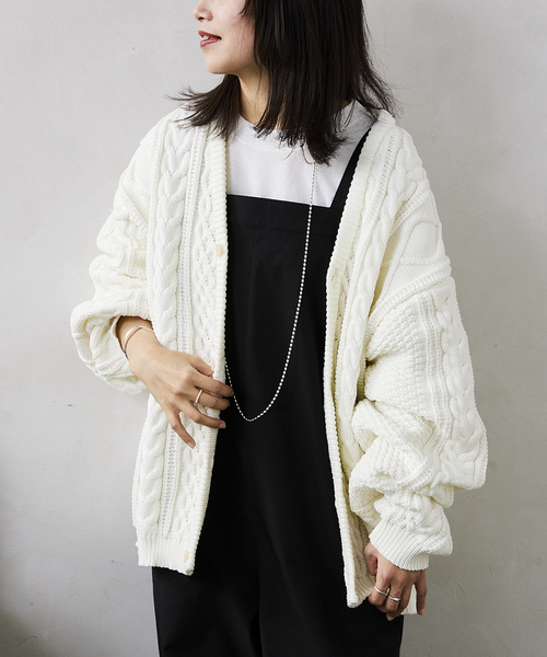 JOURNAL STANDARD relume（ジャーナルスタンダード　レリューム）の「【カーディガン+カットソーの2点SET】リサイクルポリ ケーブルカーディガン（カーディガン/ボレロ・メンズ・ホワイト/ベージュ/ブラック/ネイビー/グレー/キャメル/ブルー/ピンク/グリーン・LARGE/MEDIUM）」の11枚目の写真