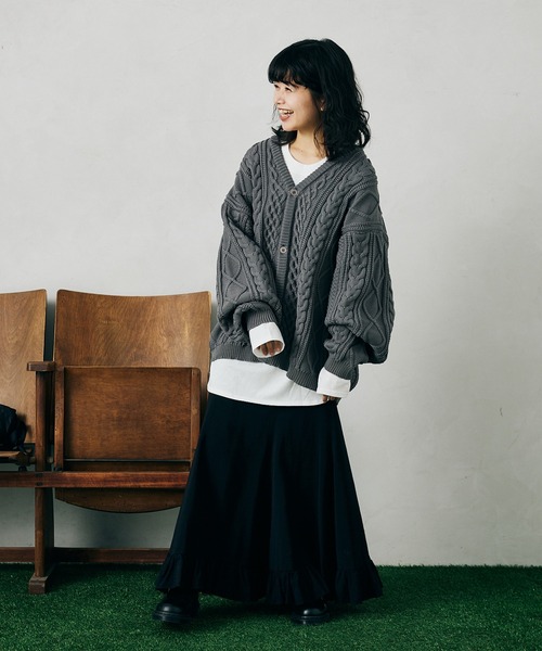 JOURNAL STANDARD relume（ジャーナルスタンダード　レリューム）の「【カーディガン+カットソーの2点SET】リサイクルポリ ケーブルカーディガン（カーディガン/ボレロ・メンズ・ホワイト/ベージュ/ブラック/ネイビー/グレー/キャメル/ブルー/ピンク/グリーン・LARGE/MEDIUM）」の3枚目の写真