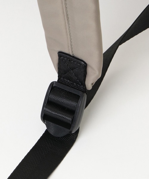 ikka（イッカ）の「撥水多機能リュックトートバッグ（バックパック/リュック・レディース・ブラック/グレー・FREE）」の13枚目の写真